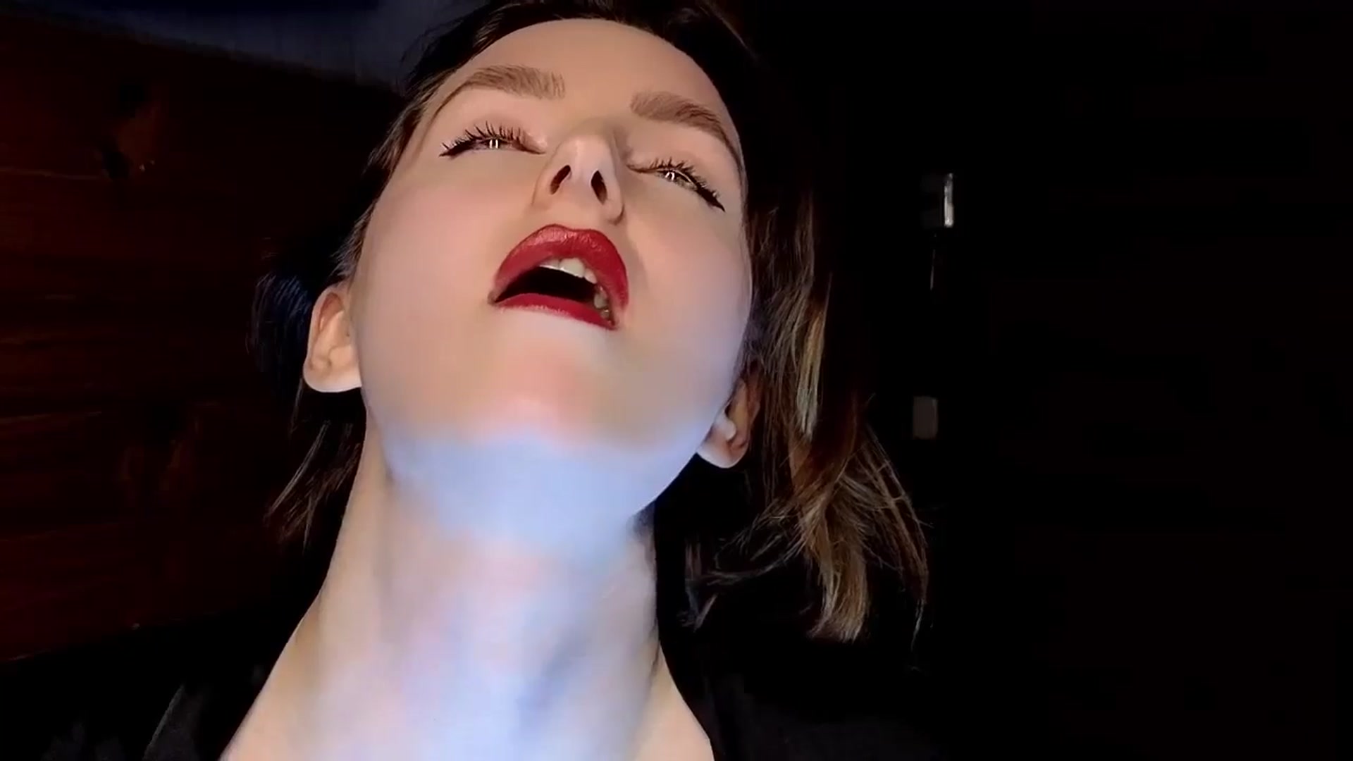 Gallery image thumbnail from Red_Lips_Girl's myfreecams stream on, 01/16/2025, 21:00 image 3 of 20