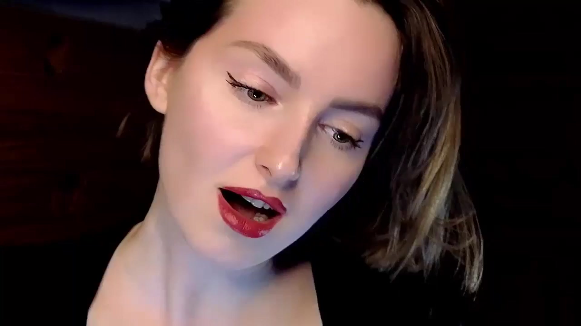 Gallery image thumbnail from Red_Lips_Girl's myfreecams stream on, 01/16/2025, 21:00 image 1 of 20