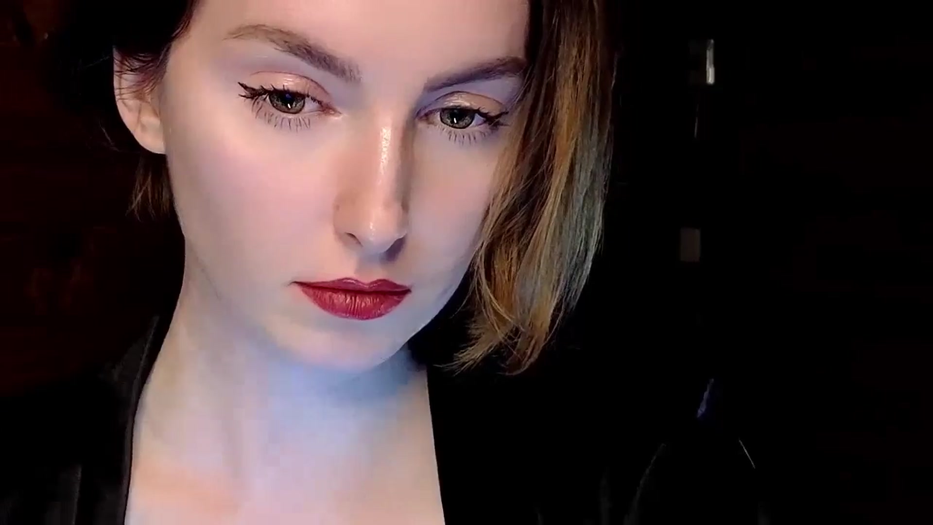 Gallery image thumbnail from Red_Lips_Girl's myfreecams stream on, 01/16/2025, 22:25 image 19 of 20