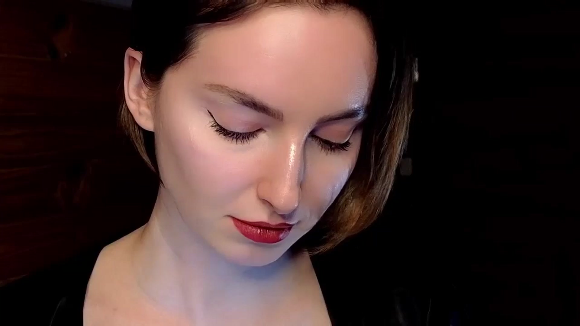 Gallery image thumbnail from Red_Lips_Girl's myfreecams stream on, 01/16/2025, 22:54 image 15 of 20