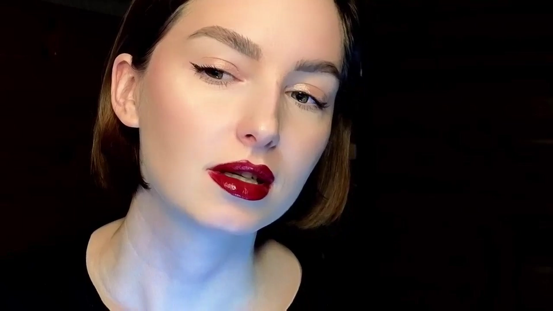 Gallery image thumbnail from Red_Lips_Girl's myfreecams stream on, 01/18/2025, 21:29 image 2 of 20