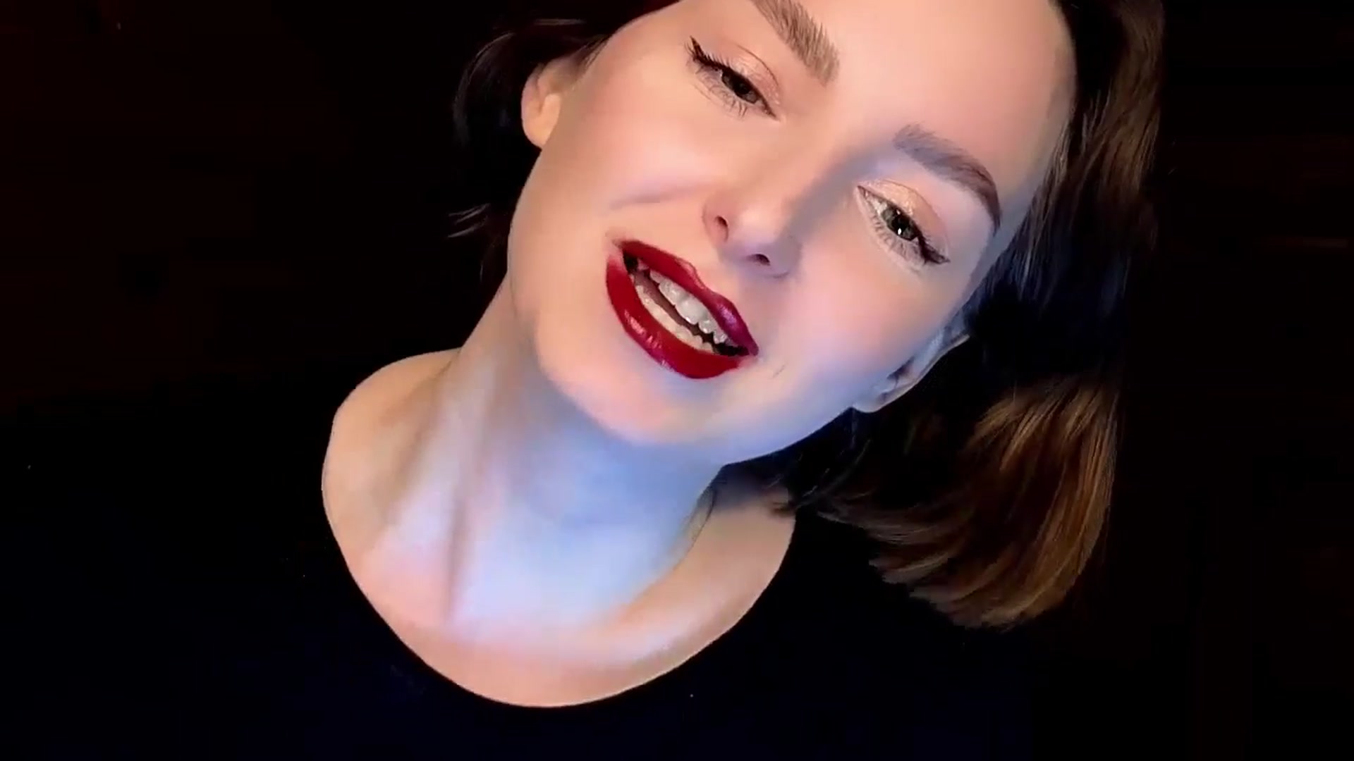 Gallery image thumbnail from Red_Lips_Girl's myfreecams stream on, 01/18/2025, 21:29 image 4 of 20