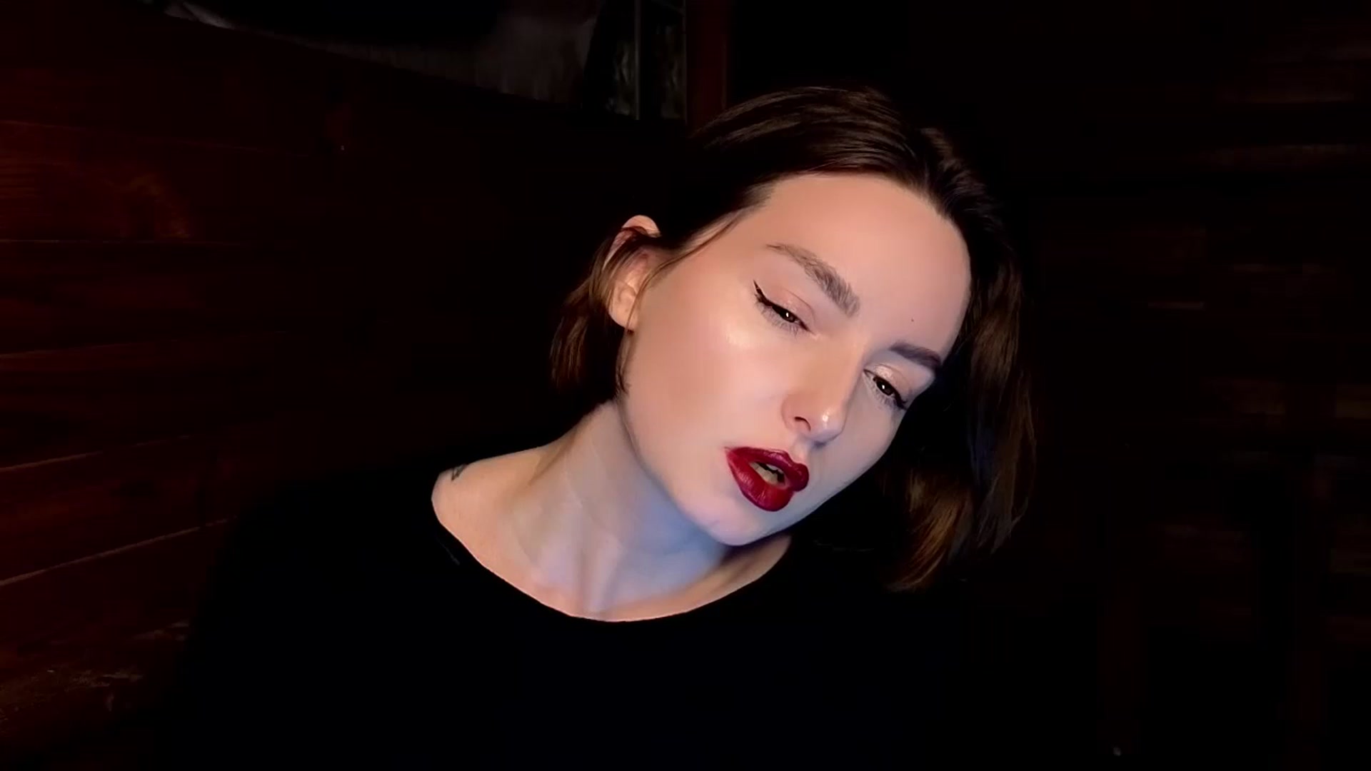 Gallery image thumbnail from Red_Lips_Girl's myfreecams stream on, 01/18/2025, 23:35 image 1 of 20