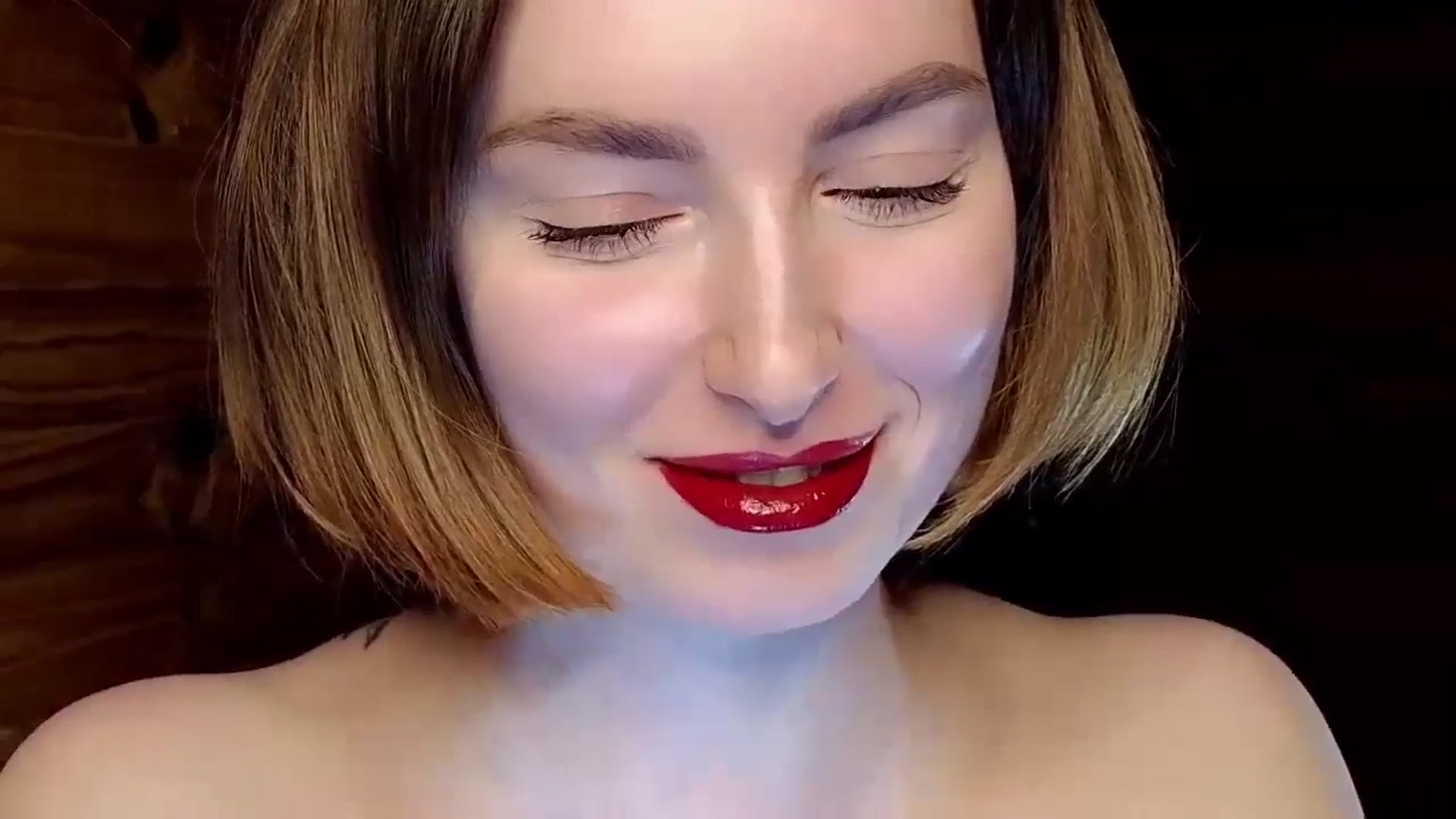 Gallery image thumbnail from Red_Lips_Girl's myfreecams stream on, 01/20/2025, 22:05 image 12 of 20