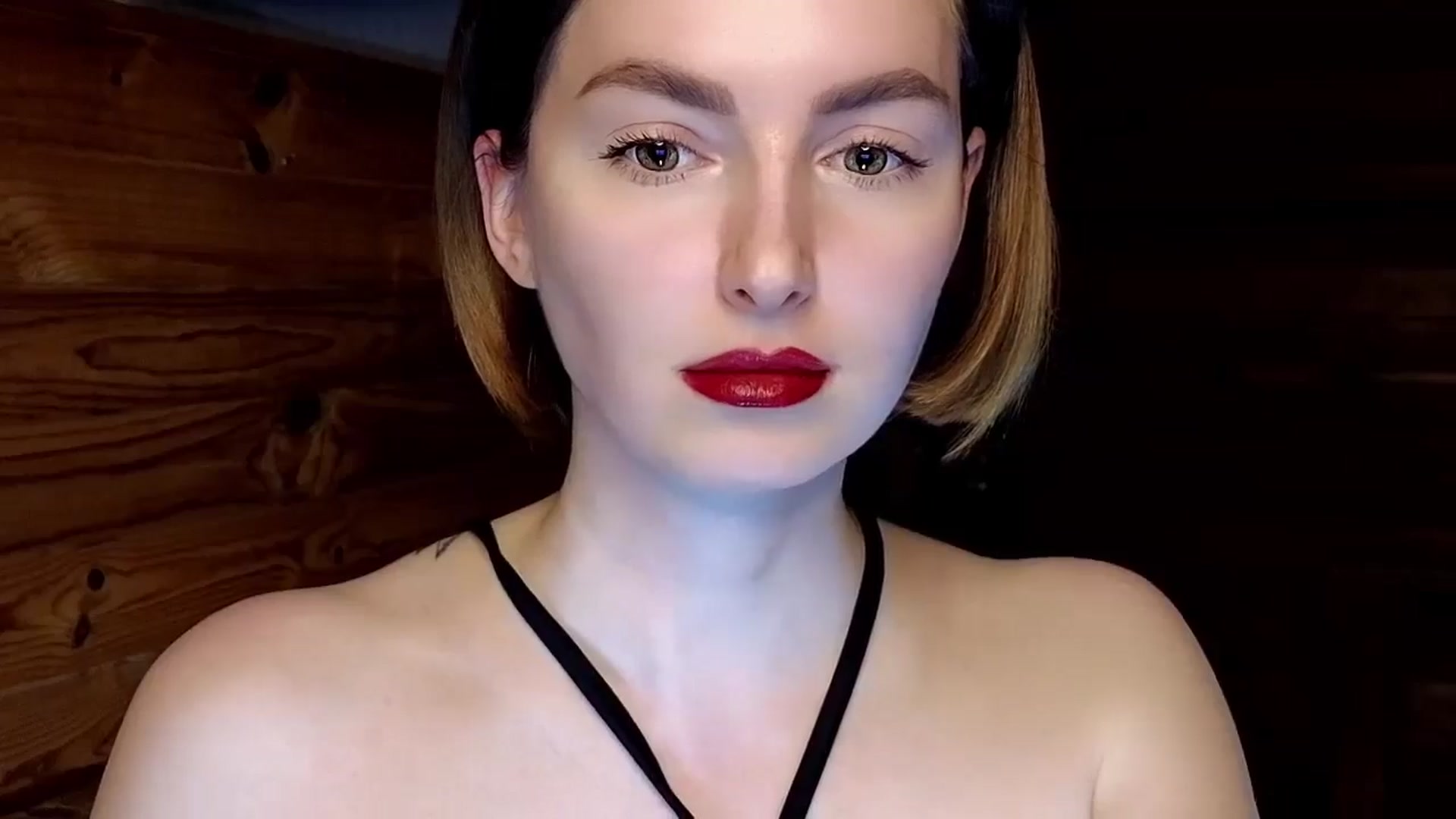 Gallery image thumbnail from Red_Lips_Girl's myfreecams stream on, 01/20/2025, 23:11 image 11 of 20