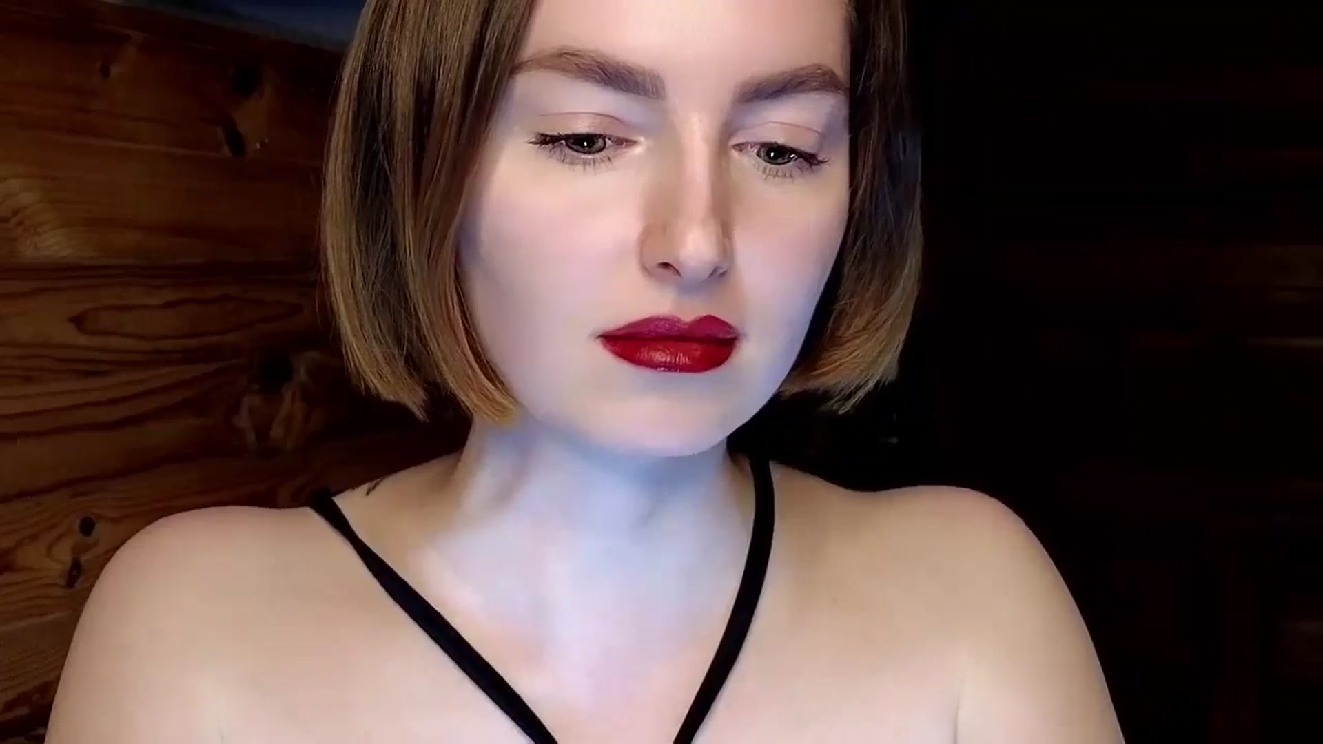 Gallery image thumbnail from Red_Lips_Girl's myfreecams stream on, 01/20/2025, 23:11 image 13 of 20