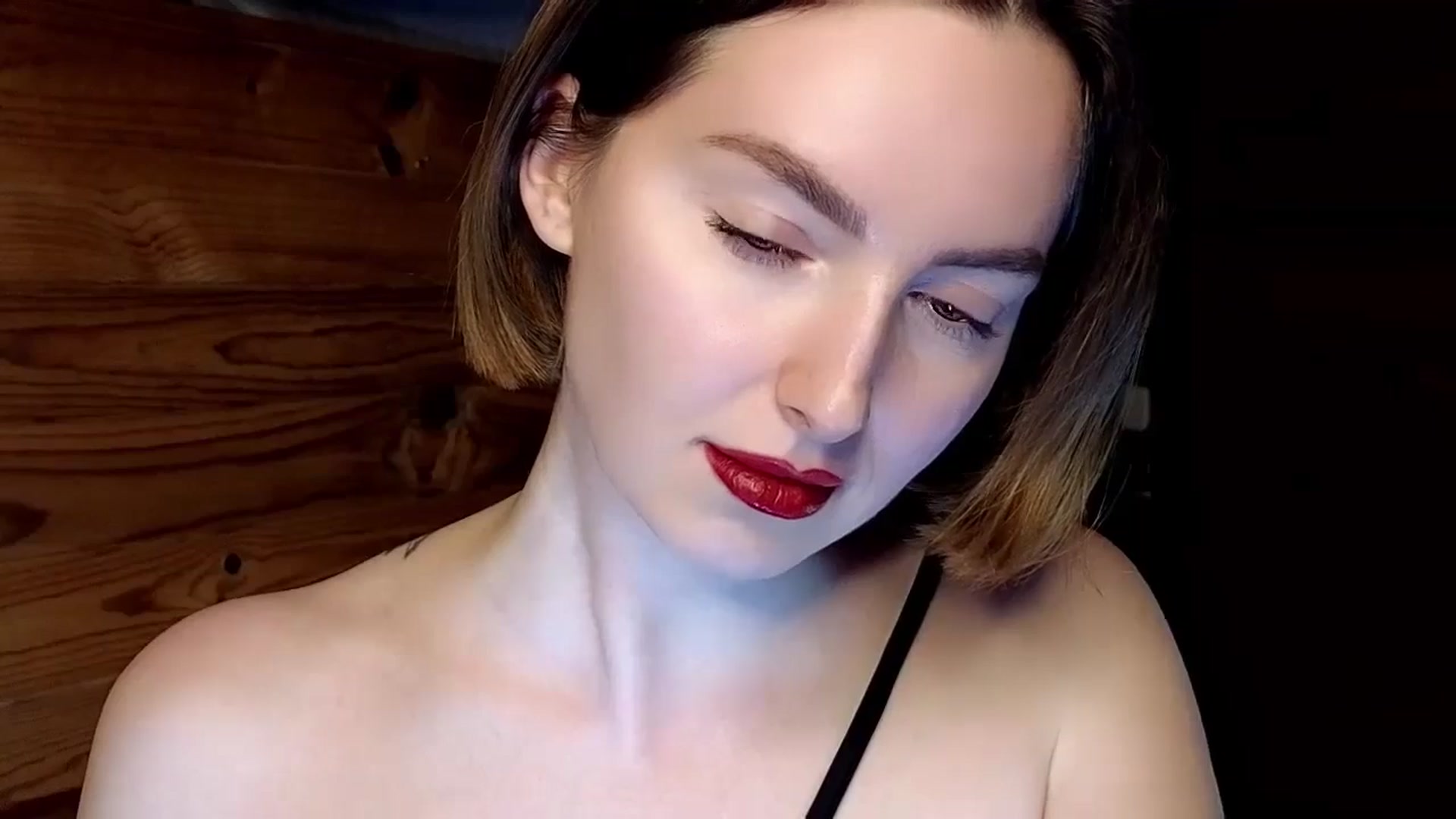 Gallery image thumbnail from Red_Lips_Girl's myfreecams stream on, 01/20/2025, 23:11 image 20 of 20