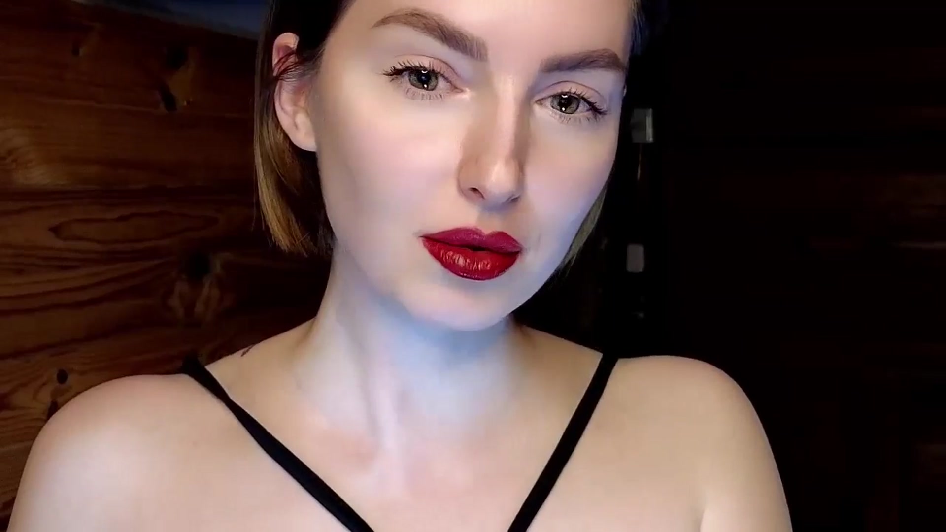 Gallery image thumbnail from Red_Lips_Girl's myfreecams stream on, 01/20/2025, 23:11 image 17 of 20