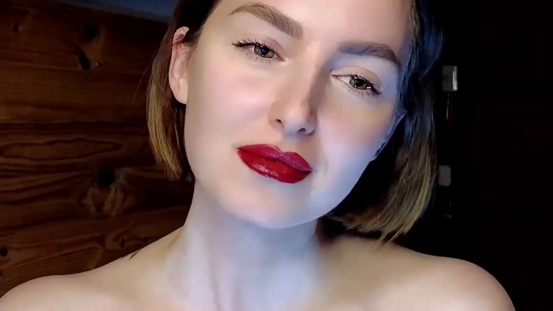 Gallery image thumbnail from Red_Lips_Girl's myfreecams stream on, 01/20/2025, 23:11 image 3 of 20