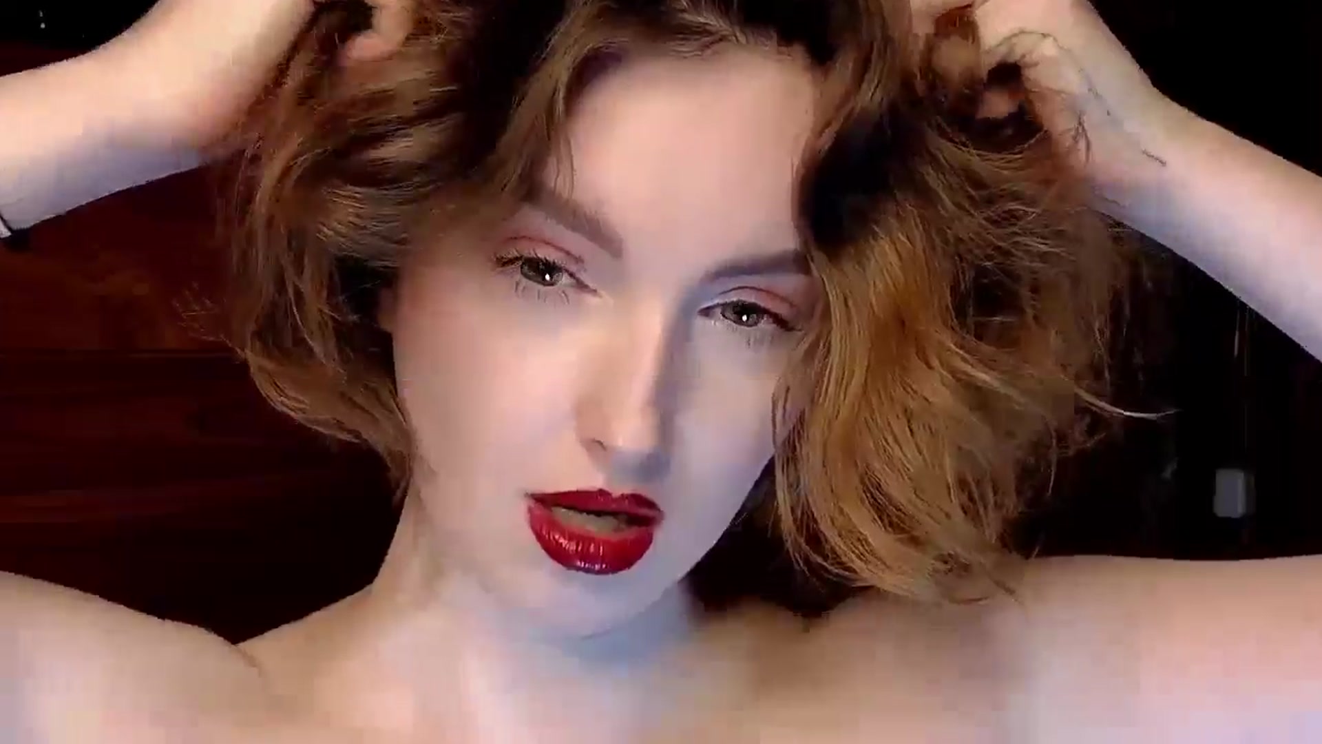 Gallery image thumbnail from Red_Lips_Girl's myfreecams stream on, 01/27/2025, 23:42 image 13 of 20