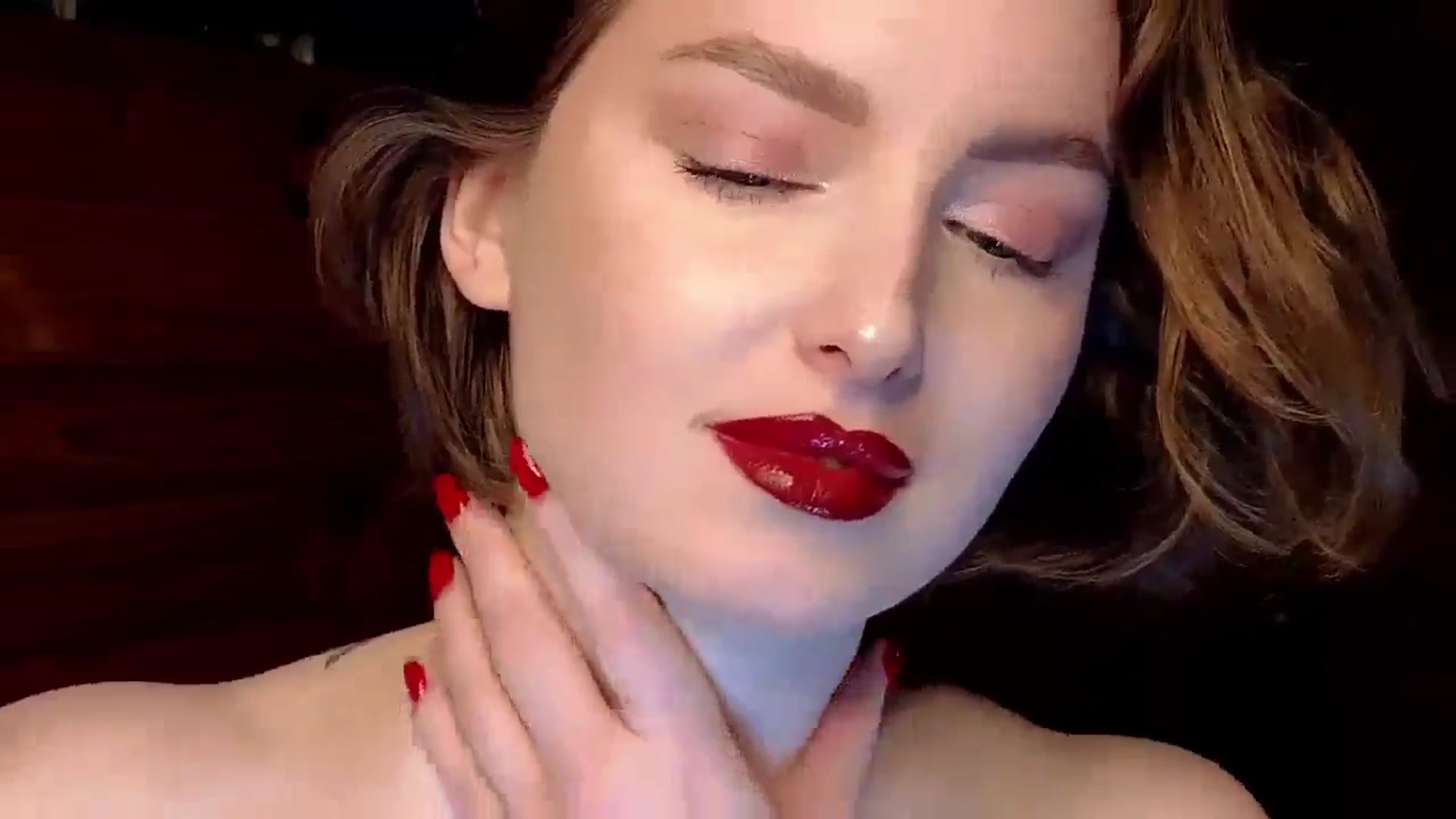 Gallery image thumbnail from Red_Lips_Girl's myfreecams stream on, 01/27/2025, 23:42 image 20 of 20