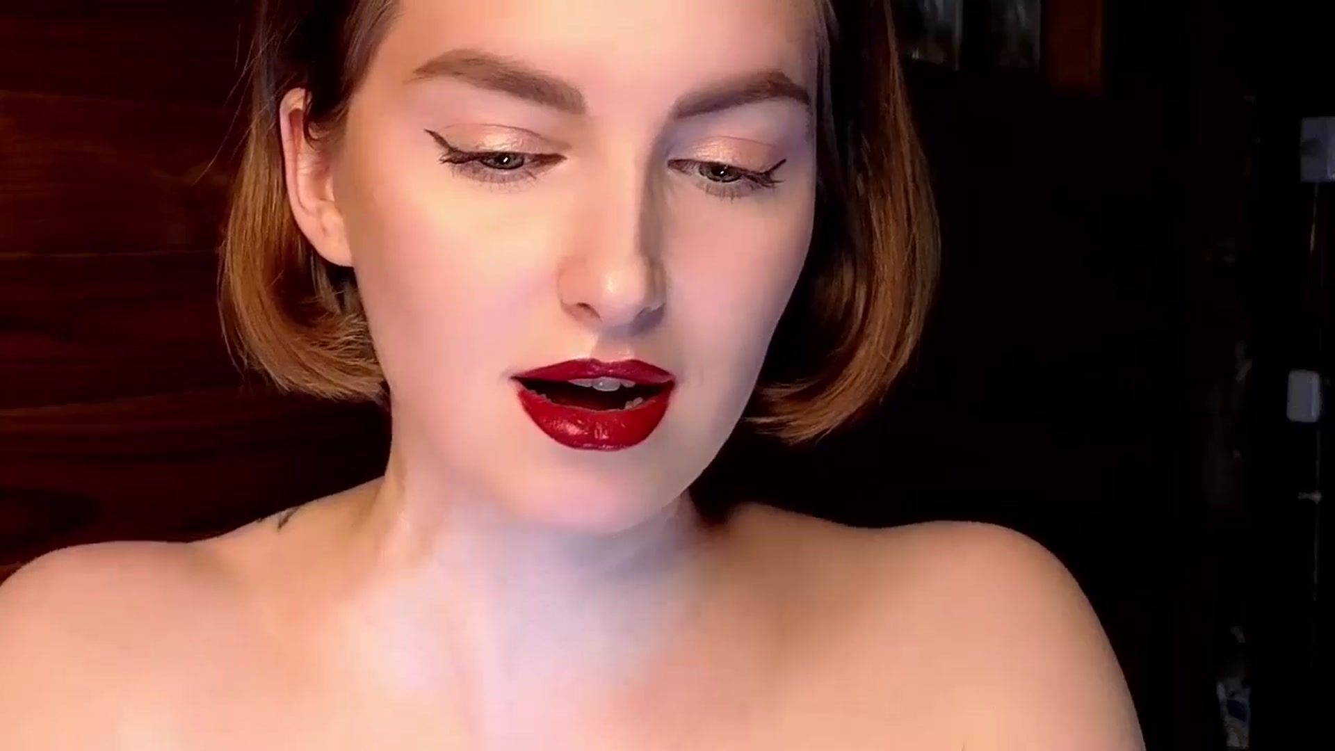 Gallery image thumbnail from Red_Lips_Girl's myfreecams stream on, 01/30/2025, 22:00 image 19 of 20