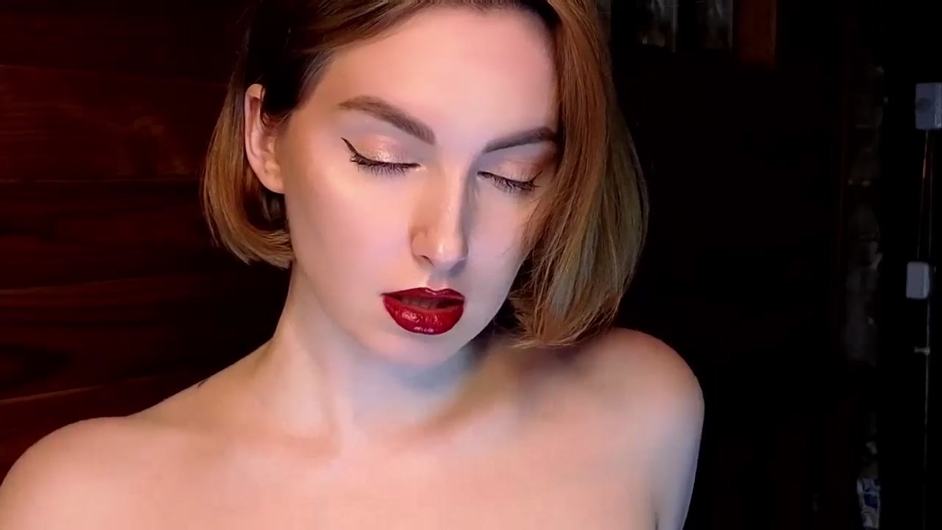 Gallery image thumbnail from Red_Lips_Girl's myfreecams stream on, 01/30/2025, 22:00 image 20 of 20