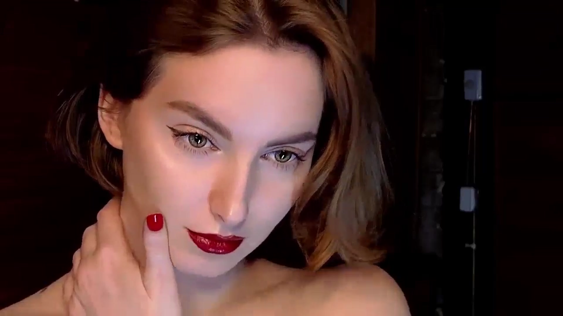 Gallery image thumbnail from Red_Lips_Girl's myfreecams stream on, 01/30/2025, 22:00 image 5 of 20
