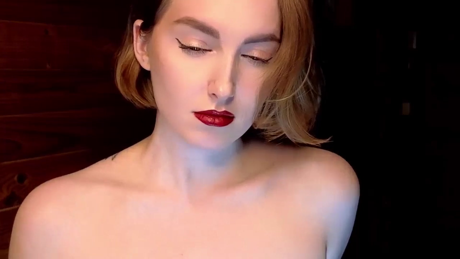 Gallery image thumbnail from Red_Lips_Girl's myfreecams stream on, 01/30/2025, 22:30 image 8 of 20