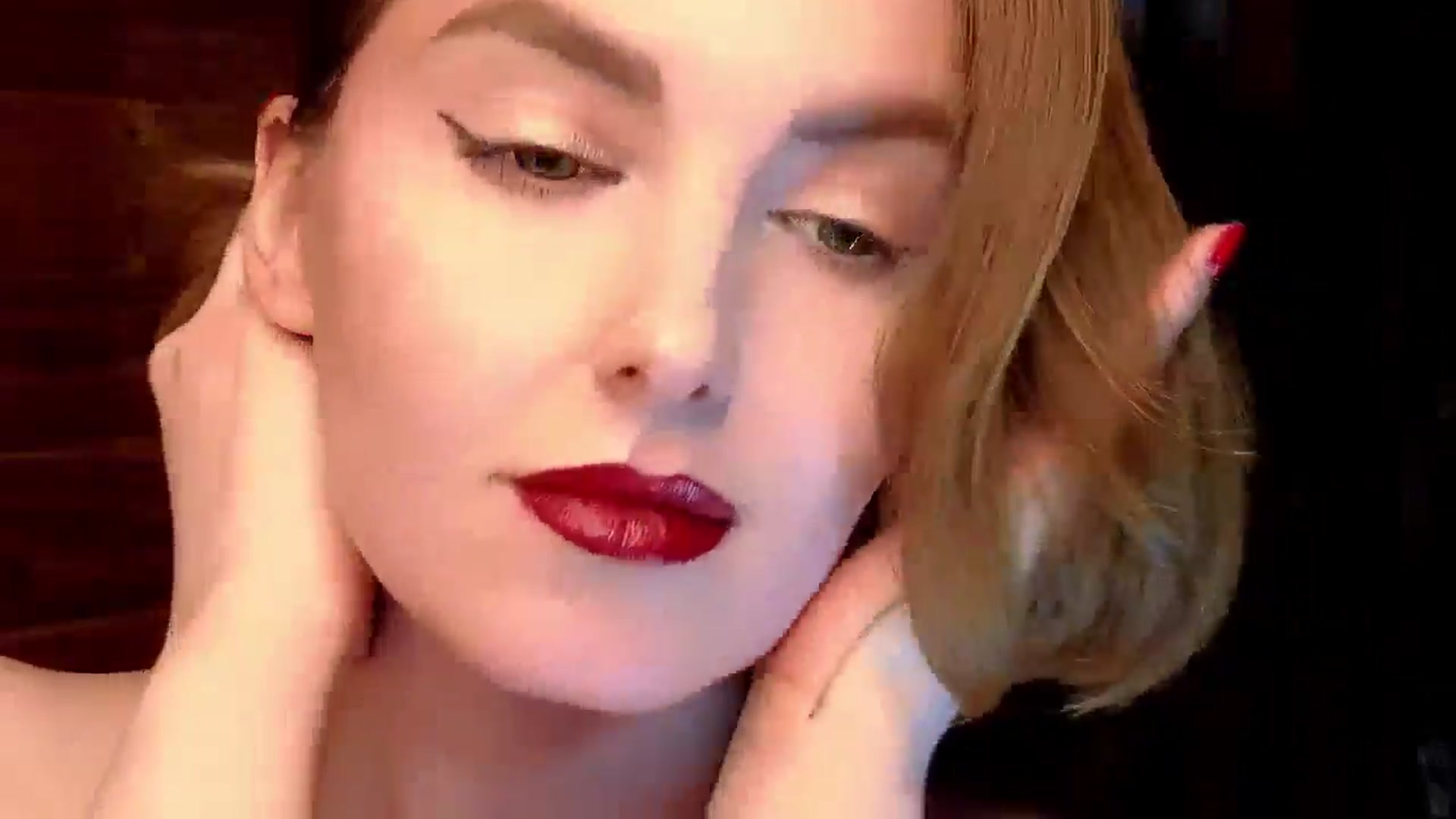 Gallery image thumbnail from Red_Lips_Girl's myfreecams stream on, 01/30/2025, 22:30 image 19 of 20