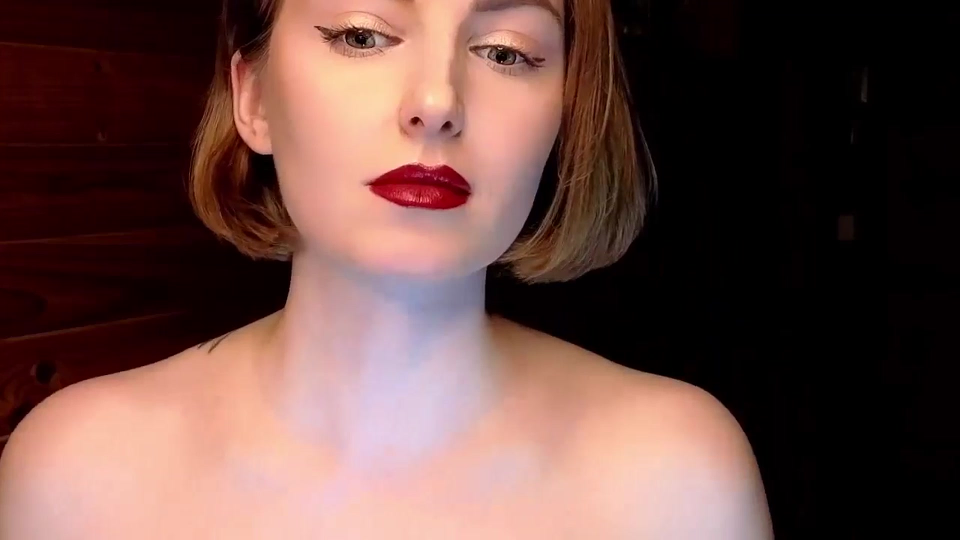 Gallery image thumbnail from Red_Lips_Girl's myfreecams stream on, 01/30/2025, 22:30 image 10 of 20