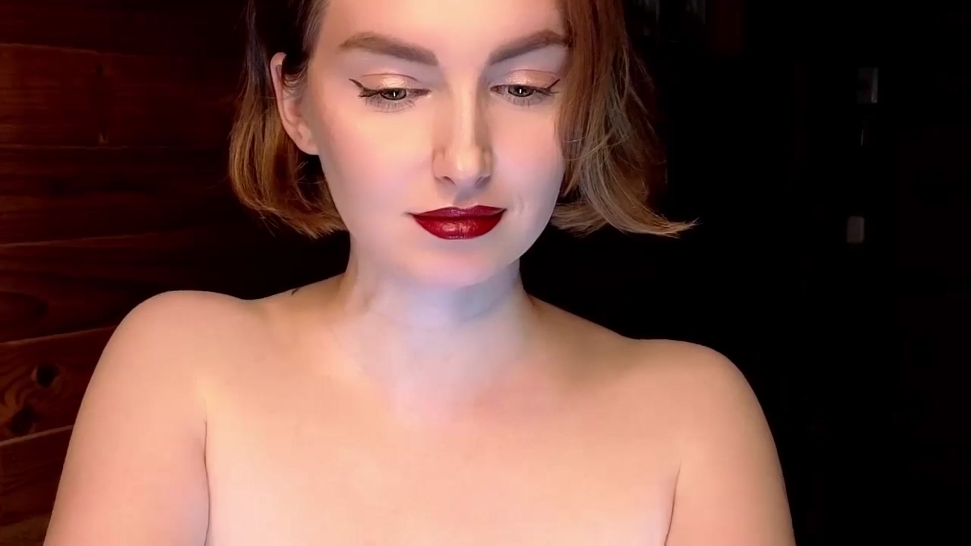 Gallery image thumbnail from Red_Lips_Girl's myfreecams stream on, 01/30/2025, 22:30 image 7 of 20