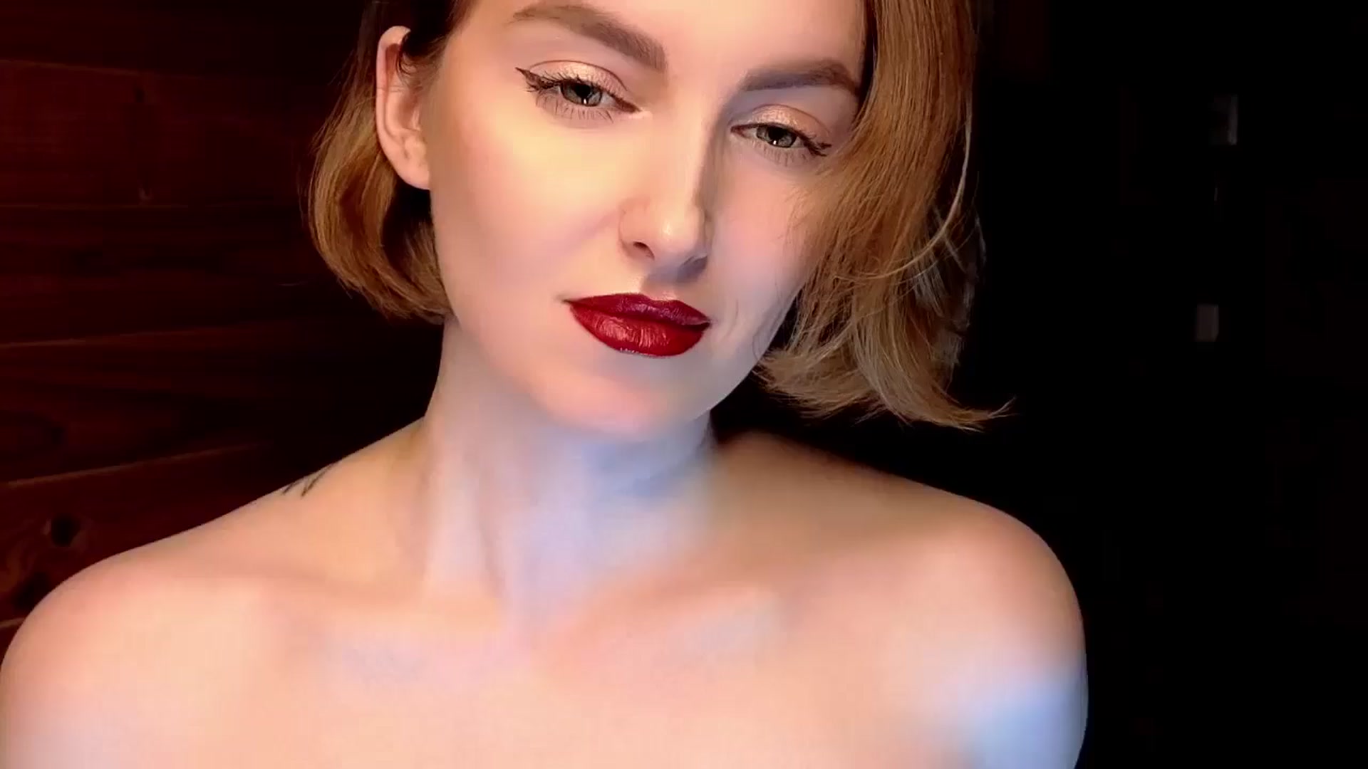 Gallery image thumbnail from Red_Lips_Girl's myfreecams stream on, 01/30/2025, 22:30 image 9 of 20