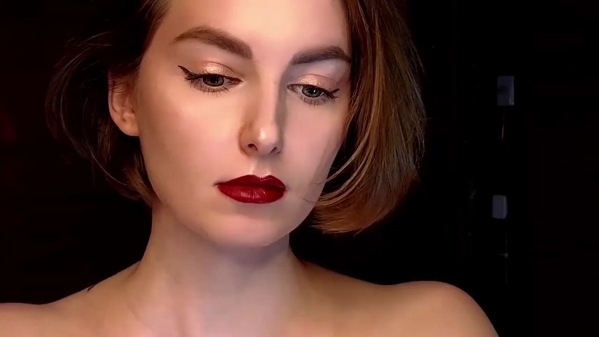 Gallery image thumbnail from Red_Lips_Girl's myfreecams stream on, 01/30/2025, 23:08 image 7 of 20