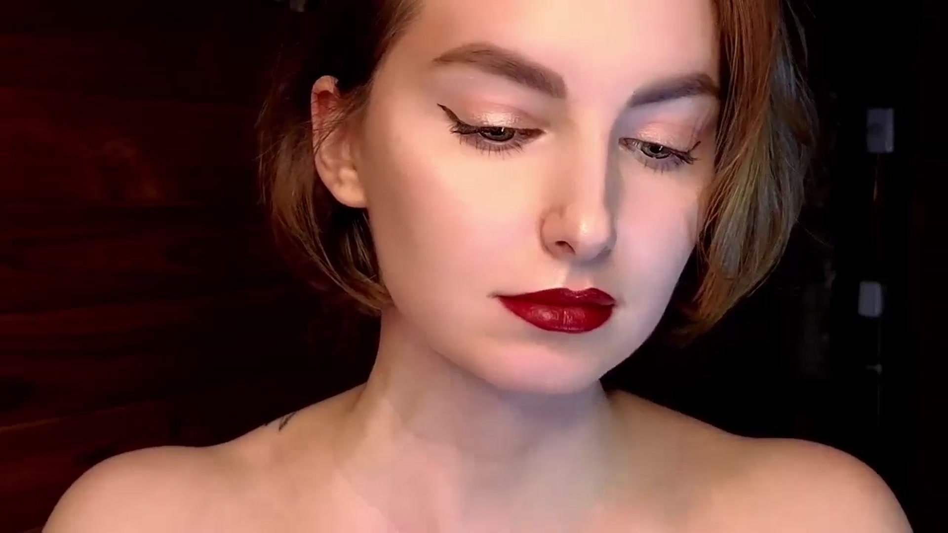 Gallery image thumbnail from Red_Lips_Girl's myfreecams stream on, 01/30/2025, 23:08 image 17 of 20