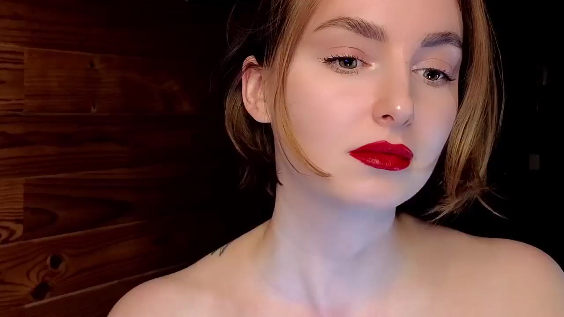 Gallery image thumbnail from Red_Lips_Girl's myfreecams stream on, 02/03/2025, 23:05 image 4 of 20