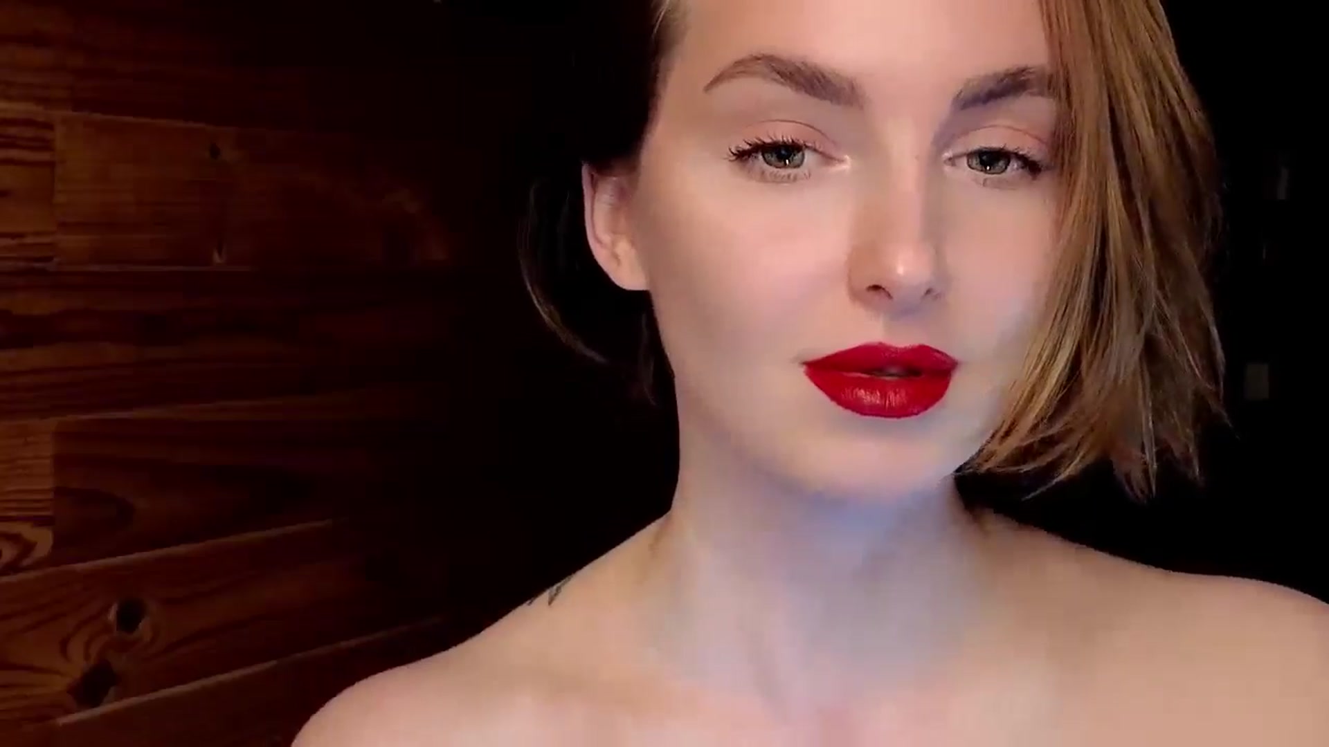 Gallery image thumbnail from Red_Lips_Girl's myfreecams stream on, 02/03/2025, 23:05 image 6 of 20