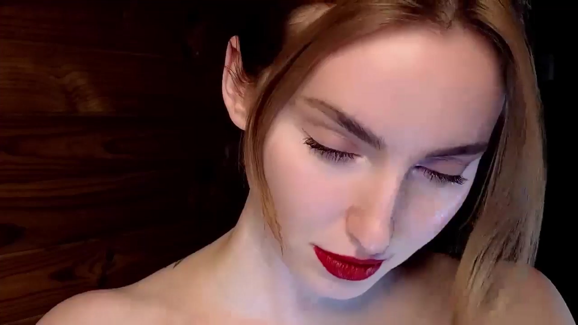 Gallery image thumbnail from Red_Lips_Girl's myfreecams stream on, 02/04/2025, 24:00 image 16 of 20
