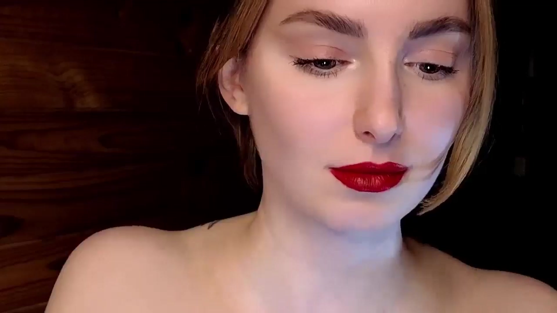 Gallery image thumbnail from Red_Lips_Girl's myfreecams stream on, 02/04/2025, 24:00 image 20 of 20