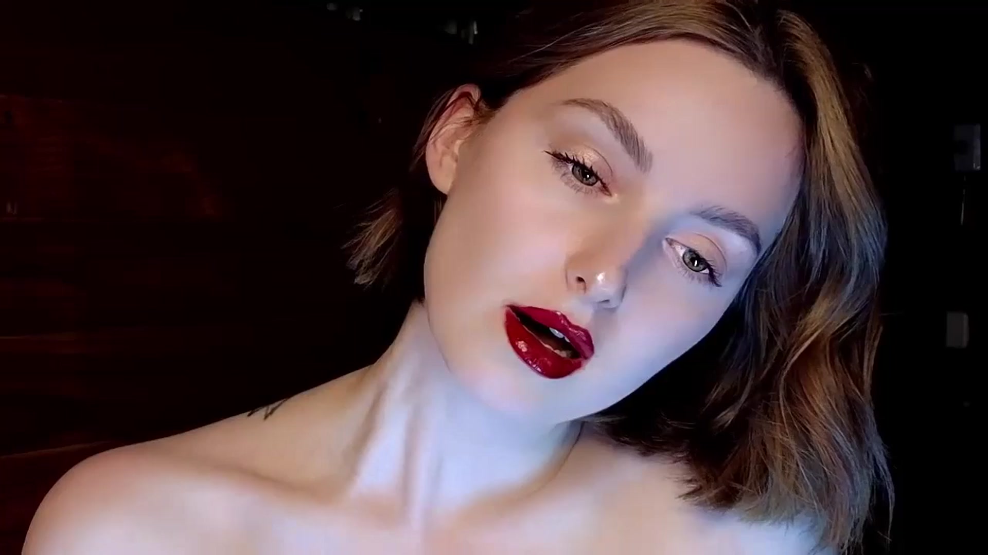 Gallery image thumbnail from Red_Lips_Girl's myfreecams stream on, 02/09/2025, 20:49 image 12 of 20