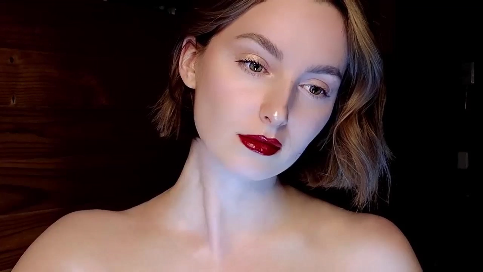 Gallery image thumbnail from Red_Lips_Girl's myfreecams stream on, 02/09/2025, 20:49 image 15 of 20