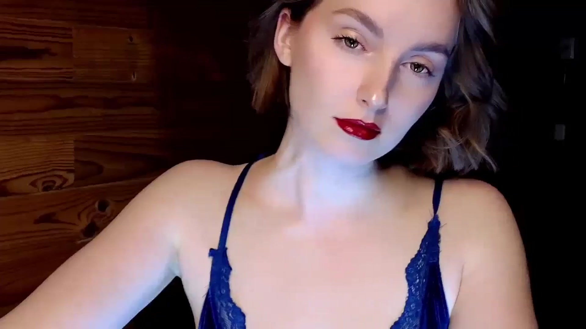 Gallery image thumbnail from Red_Lips_Girl's myfreecams stream on, 02/09/2025, 20:49 image 2 of 20