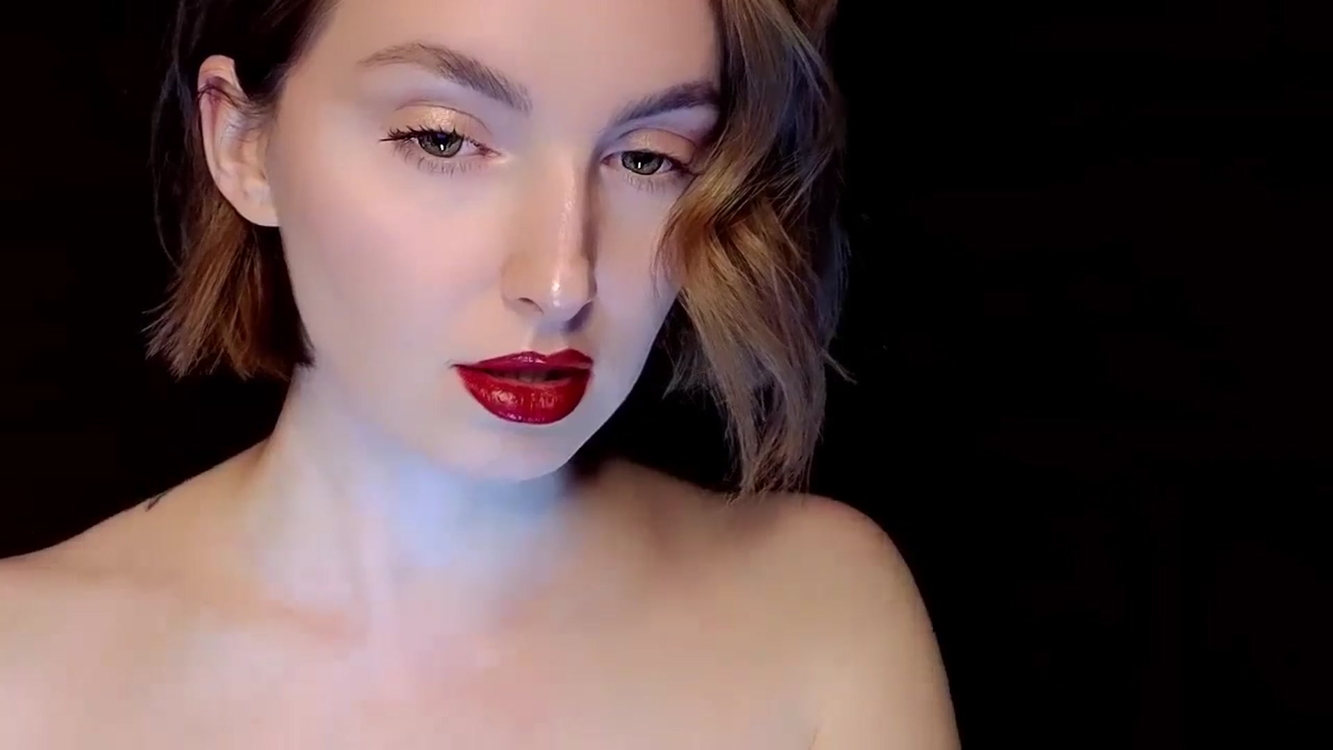 Gallery image thumbnail from Red_Lips_Girl's myfreecams stream on, 02/09/2025, 21:29 image 18 of 20