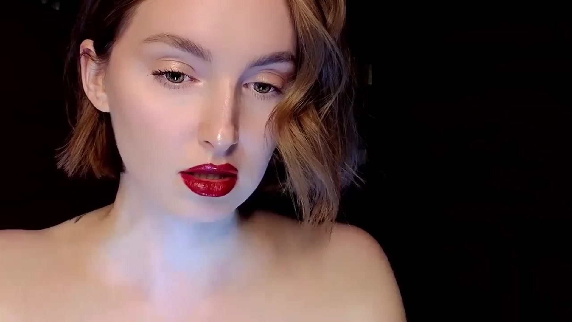 Gallery image thumbnail from Red_Lips_Girl's myfreecams stream on, 02/09/2025, 21:29 image 17 of 20