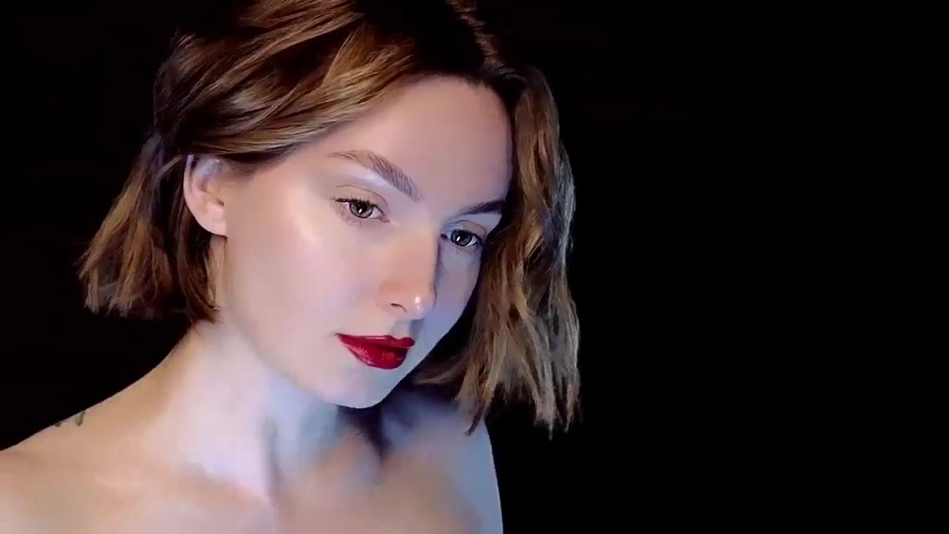 Gallery image thumbnail from Red_Lips_Girl's myfreecams stream on, 02/14/2025, 21:27 image 13 of 20