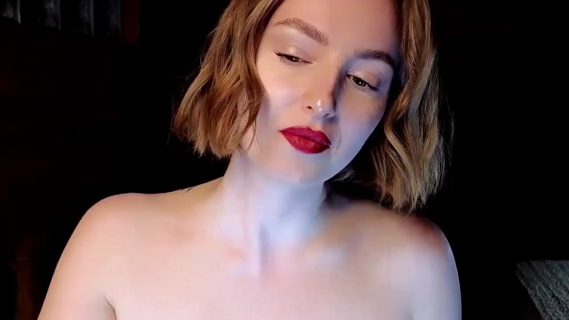 Gallery image thumbnail from Red_Lips_Girl's myfreecams stream on, 02/14/2025, 22:19 image 18 of 20