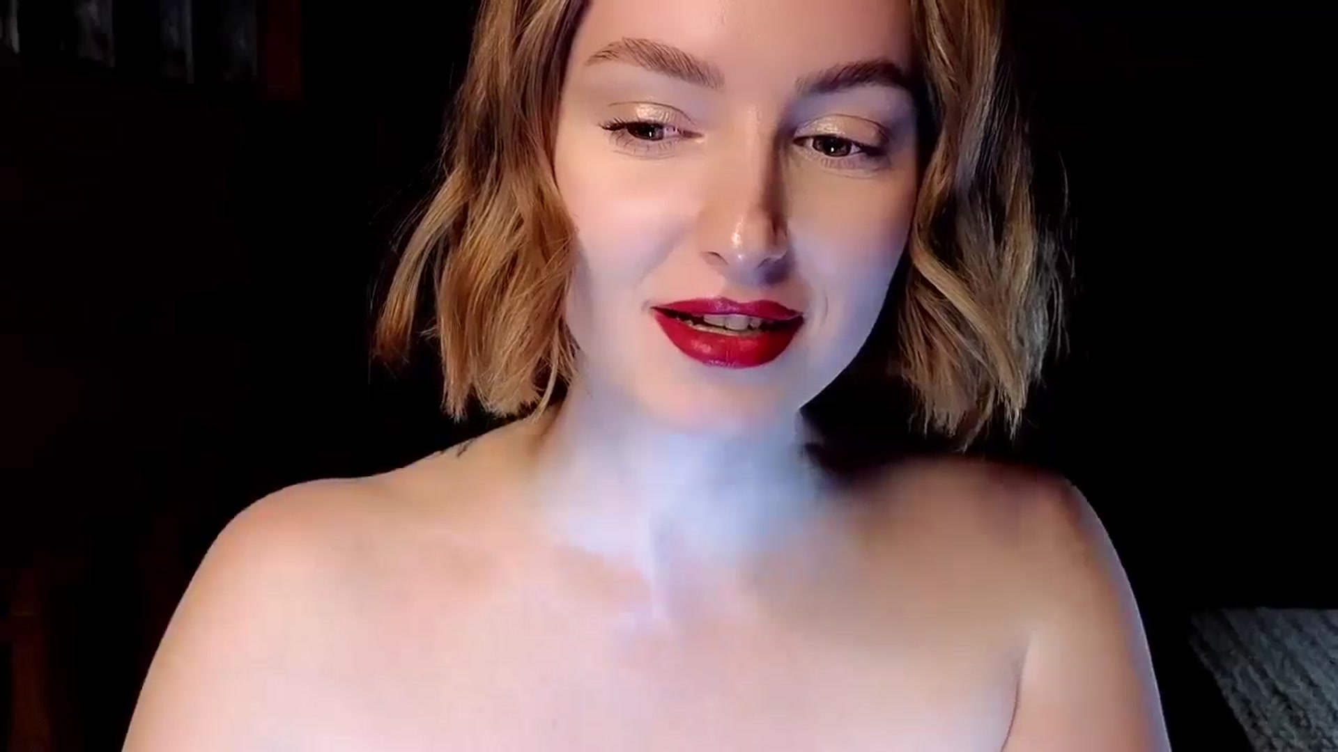 Gallery image thumbnail from Red_Lips_Girl's myfreecams stream on, 02/14/2025, 22:19 image 19 of 20