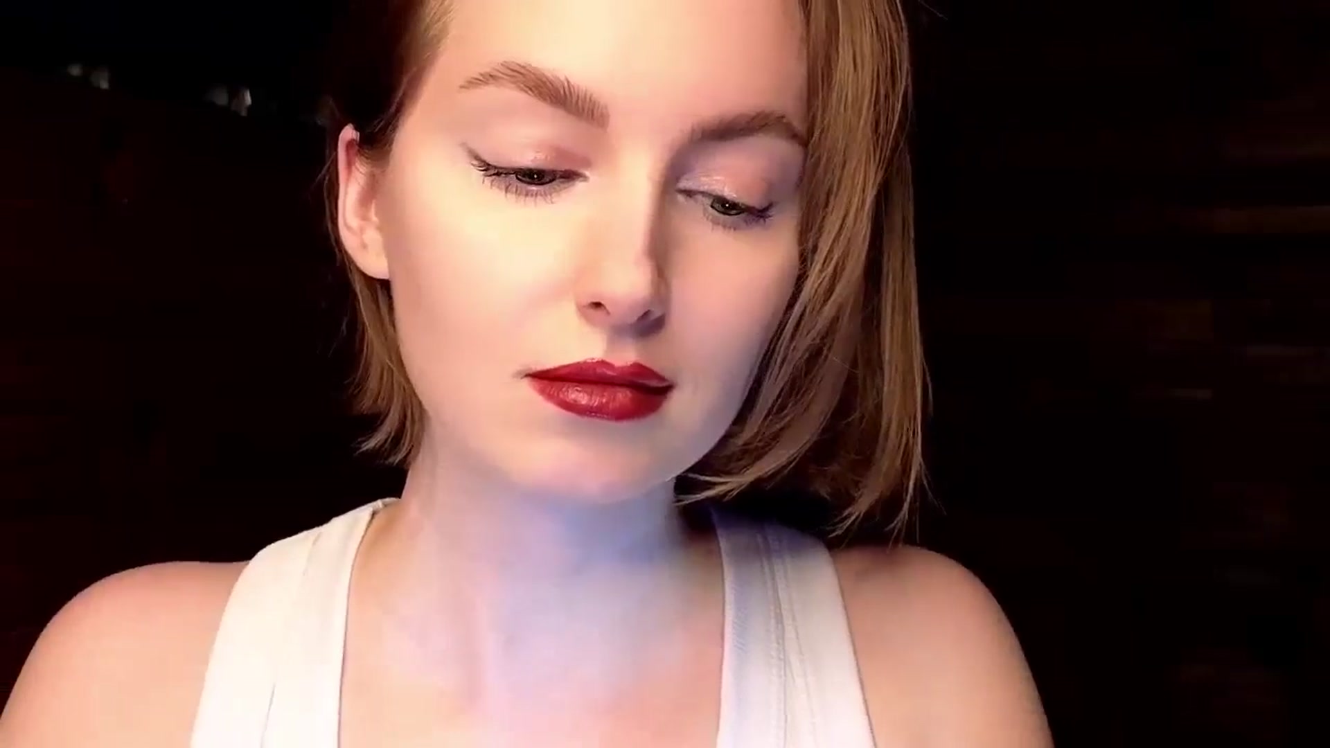 Gallery image thumbnail from Red_Lips_Girl's myfreecams stream on, 02/18/2025, 22:59 image 16 of 20