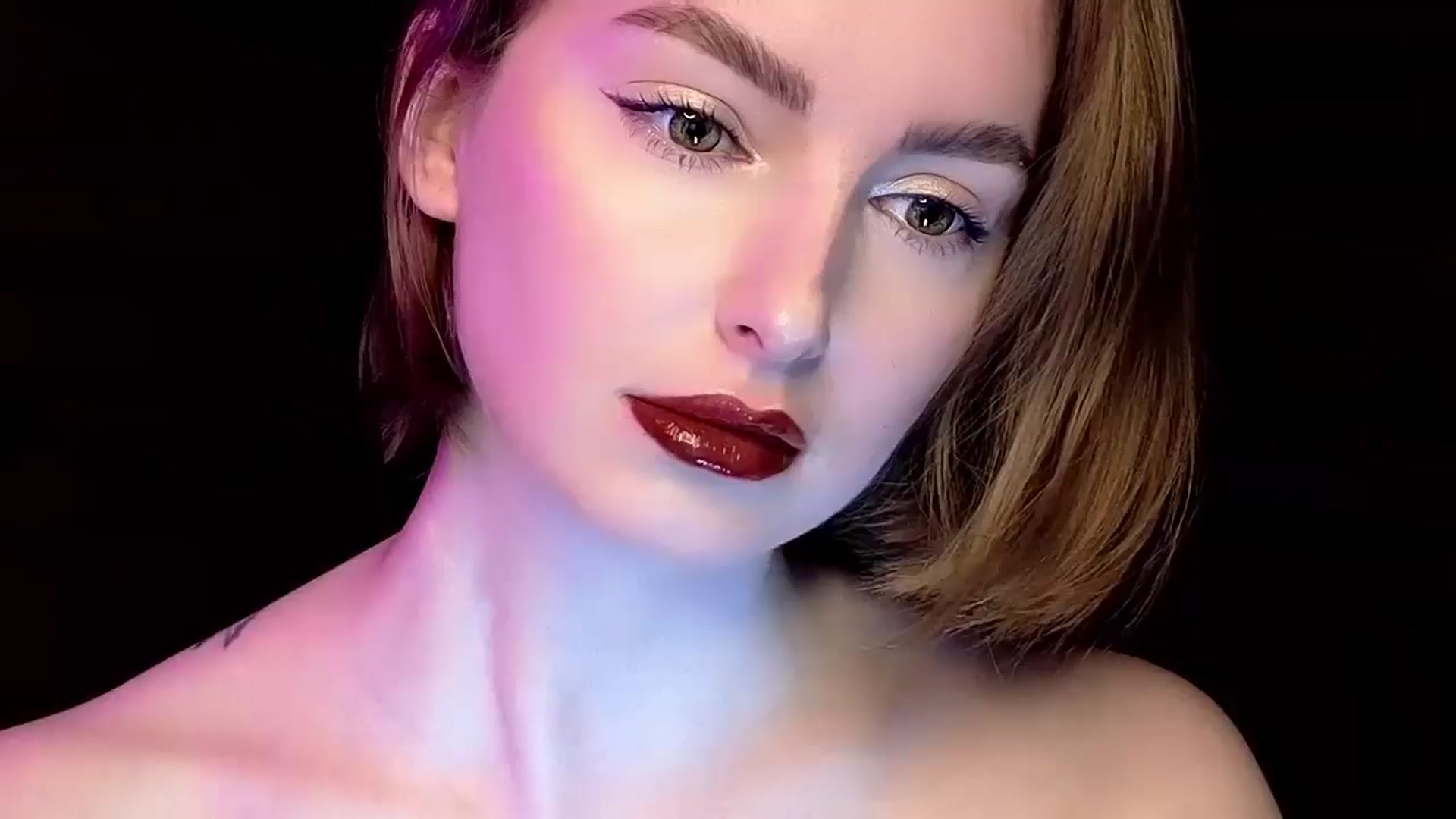 Gallery image thumbnail from Red_Lips_Girl's myfreecams stream on, 02/21/2025, 20:41 image 3 of 20