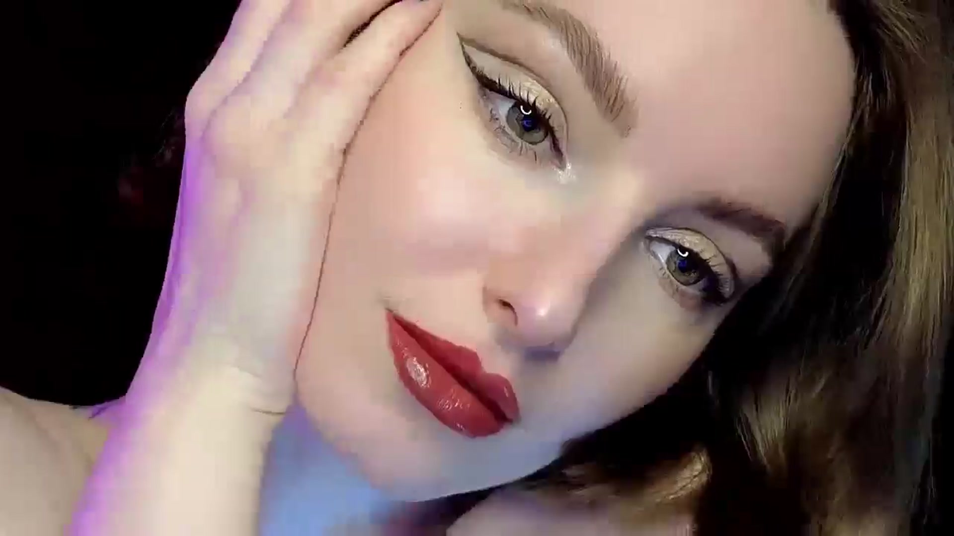 Gallery image thumbnail from Red_Lips_Girl's myfreecams stream on, 02/23/2025, 22:06 image 7 of 20