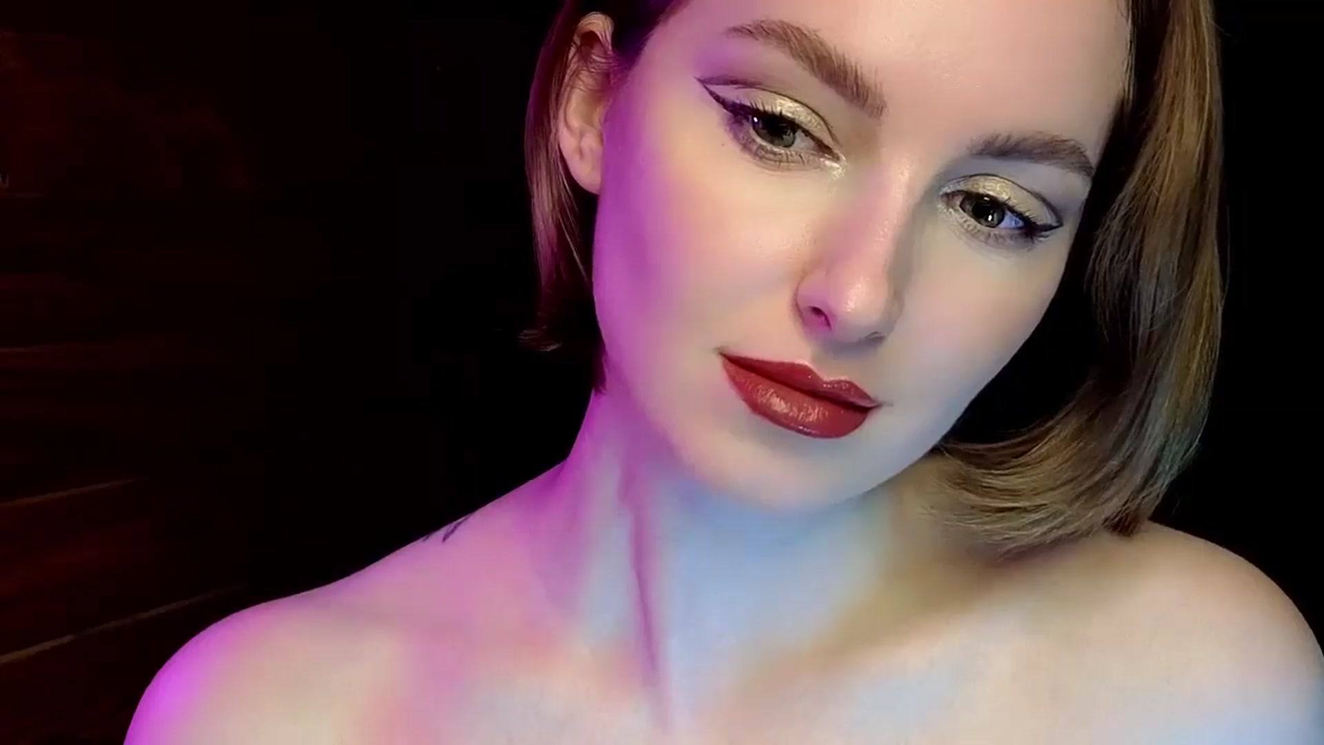 Gallery image thumbnail from Red_Lips_Girl's myfreecams stream on, 02/23/2025, 22:36 image 3 of 20