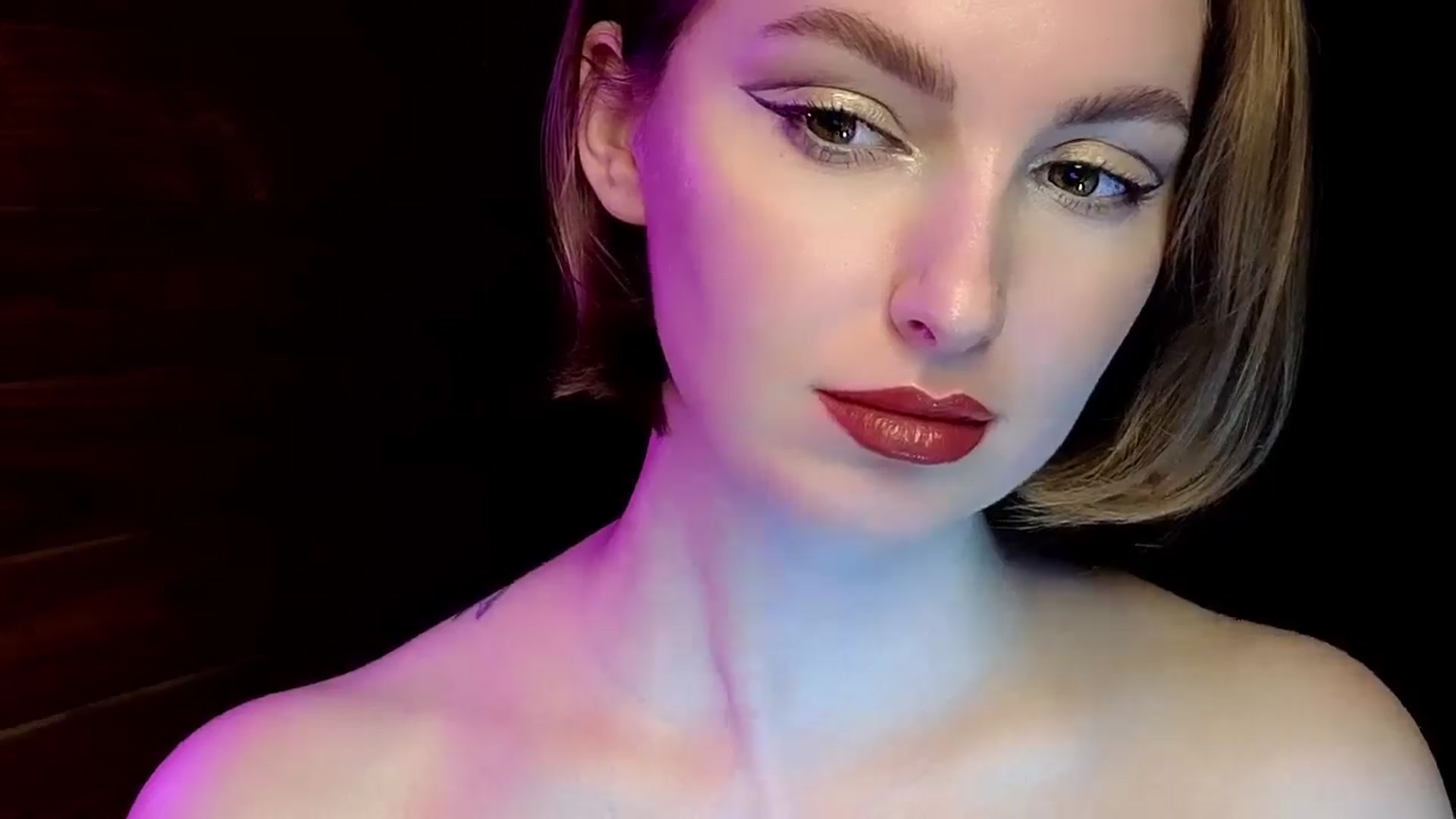 Gallery image thumbnail from Red_Lips_Girl's myfreecams stream on, 02/23/2025, 22:36 image 7 of 20