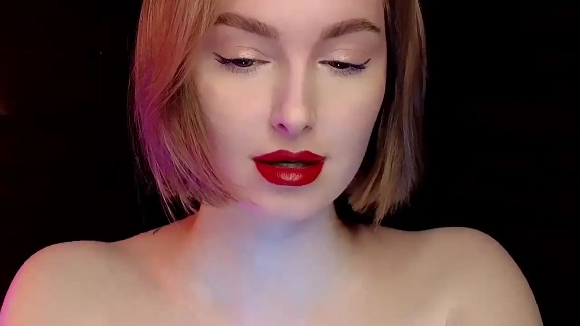 Gallery image thumbnail from Red_Lips_Girl's myfreecams stream on, 02/24/2025, 20:55 image 8 of 20