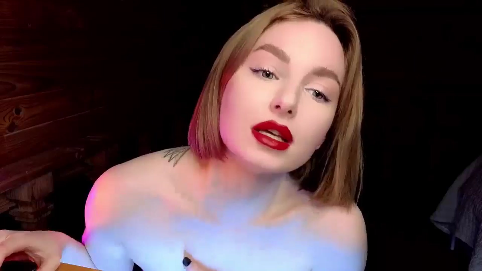 Gallery image thumbnail from Red_Lips_Girl's myfreecams stream on, 02/24/2025, 21:41 image 4 of 20