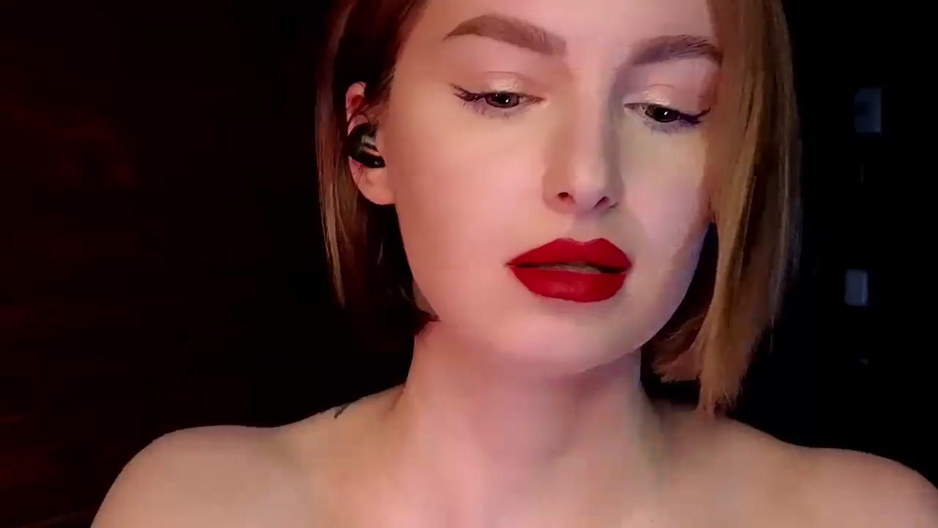 Gallery image thumbnail from Red_Lips_Girl's myfreecams stream on, 02/24/2025, 22:56 image 15 of 20
