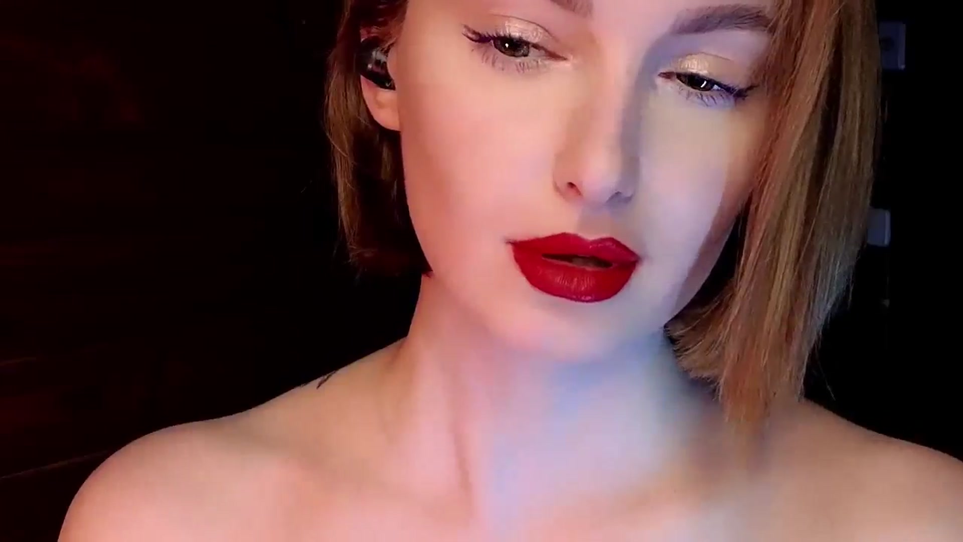 Gallery image thumbnail from Red_Lips_Girl's myfreecams stream on, 02/24/2025, 22:56 image 19 of 20