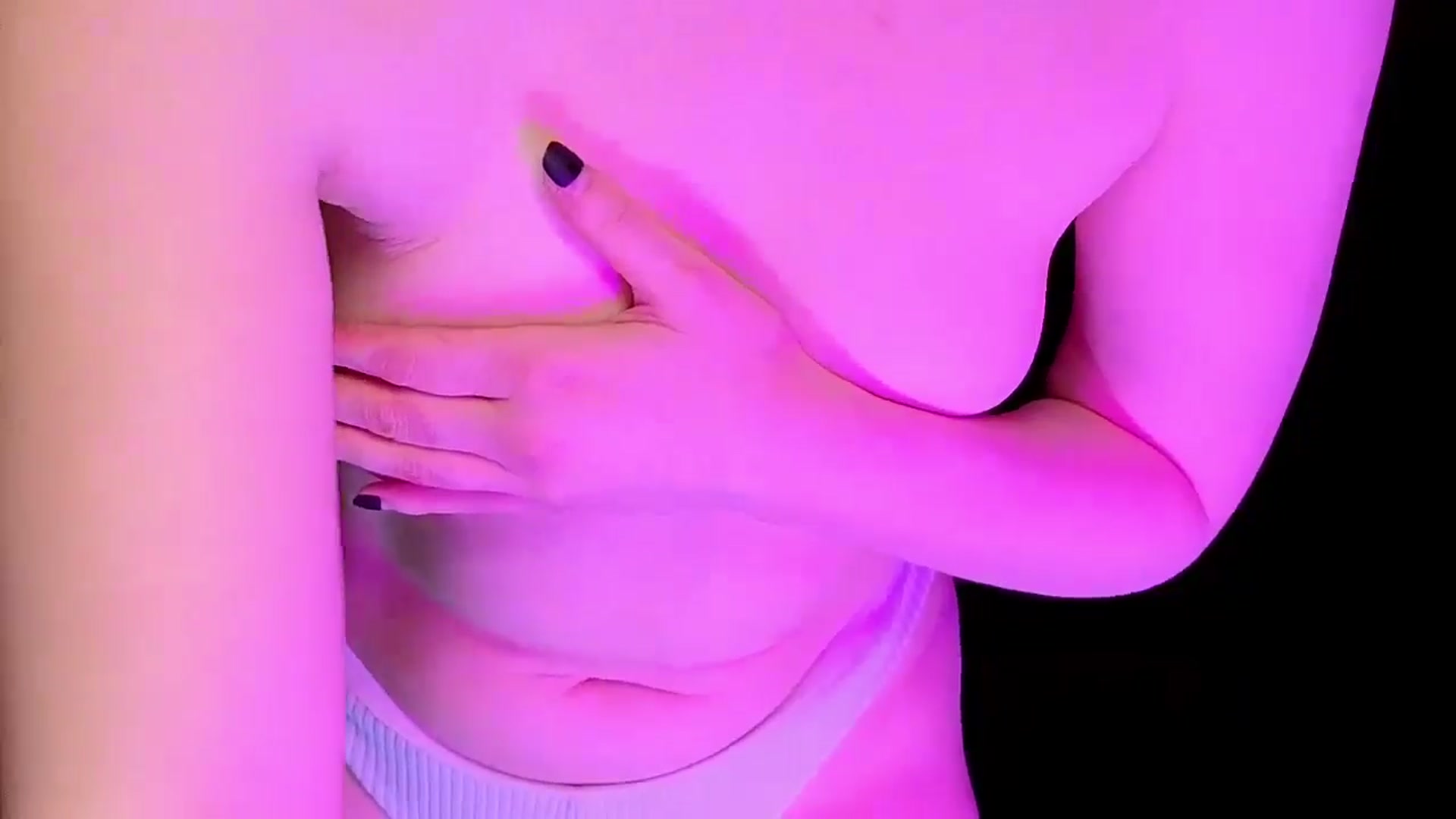 Gallery image thumbnail from Red_Lips_Girl's myfreecams stream on, 02/26/2025, 23:12 image 7 of 20
