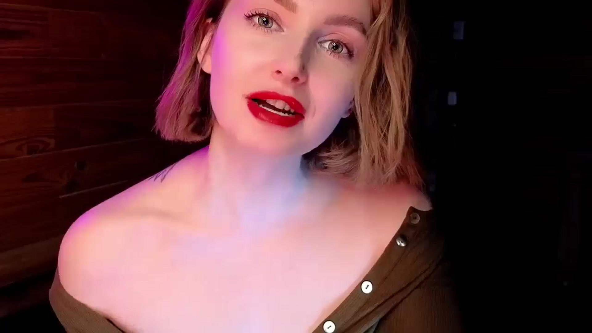 Gallery image thumbnail from Red_Lips_Girl's myfreecams stream on, 02/26/2025, 23:12 image 2 of 20