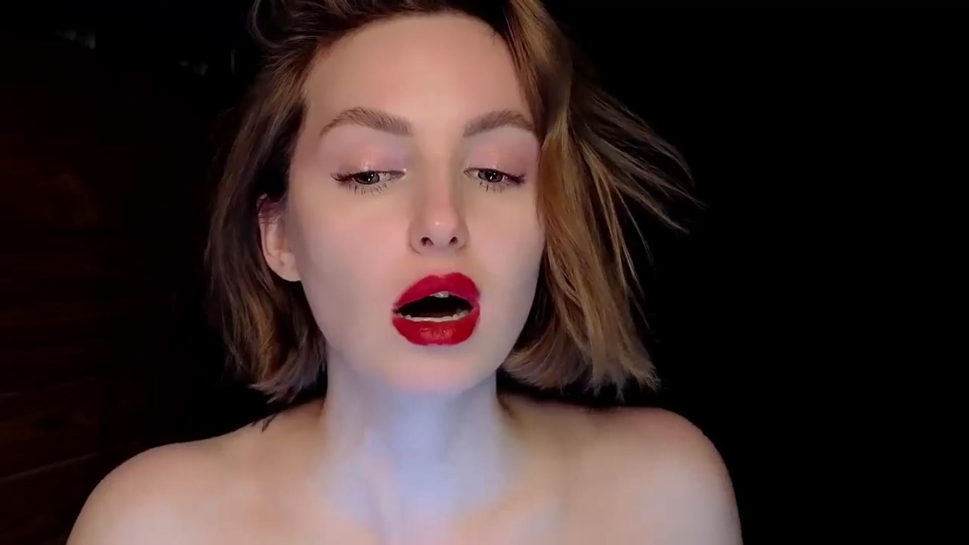 Gallery image thumbnail from Red_Lips_Girl's myfreecams stream on, 02/26/2025, 23:12 image 19 of 20