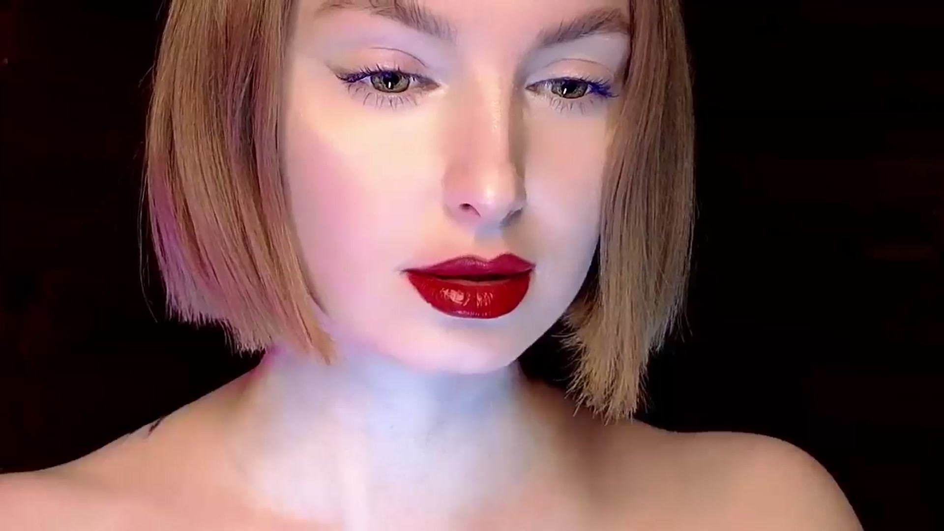 Gallery image thumbnail from Red_Lips_Girl's myfreecams stream on, 03/10/2025, 21:11 image 12 of 20